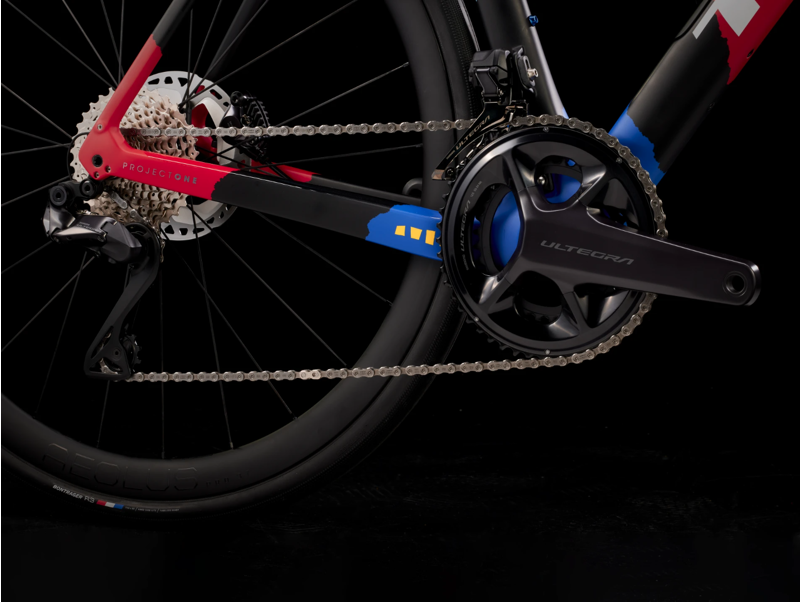 Trek Domane SLR 7 Gen 4 Carbon Road Bike 2025 in Trek Black-9